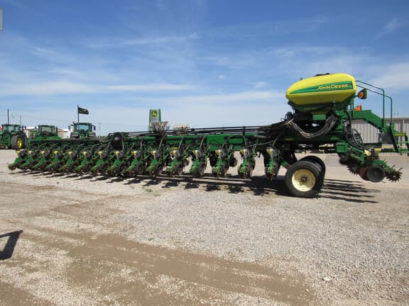 Image of John Deere DB90 equipment image 1