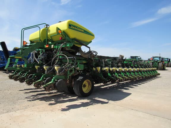 Image of John Deere DB90 equipment image 4