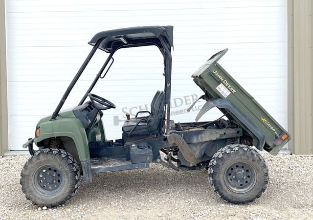 Image of John Deere Gator XUV 620i equipment image 4