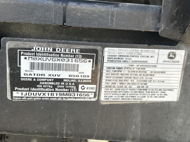 Image of John Deere Gator XUV 620i equipment image 4