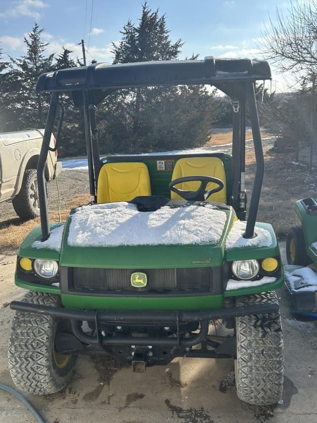 Image of John Deere Gator XUV 620i equipment image 3