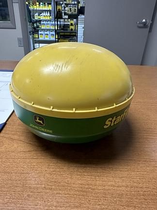 Image of John Deere StarFire iTC equipment image 2