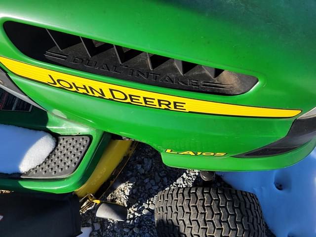 Image of John Deere LA105 equipment image 3