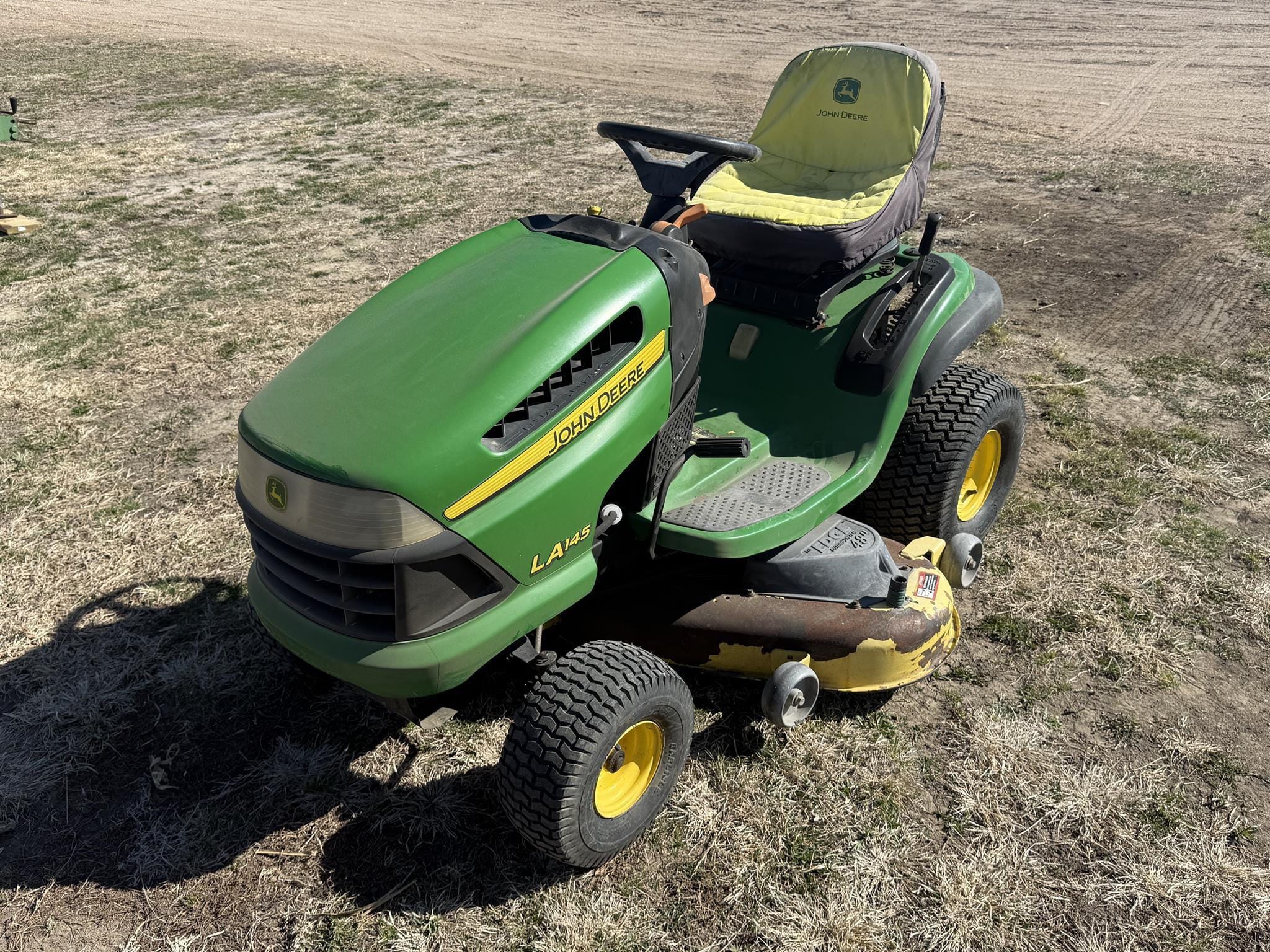 2009 John Deere LA145 Equipment Image0