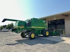 Image of John Deere T670 equipment image 2