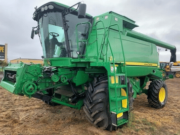 Main image John Deere T670