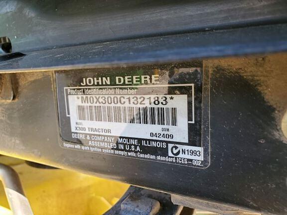 Image of John Deere X300 equipment image 4