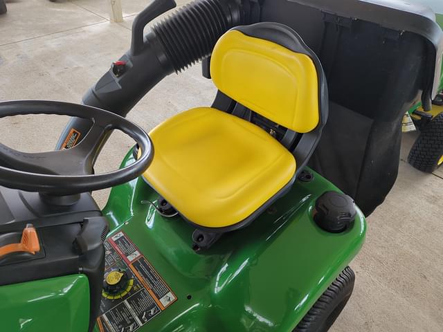Image of John Deere X300 equipment image 4