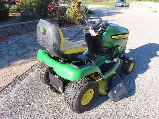 Image of John Deere X300 equipment image 3