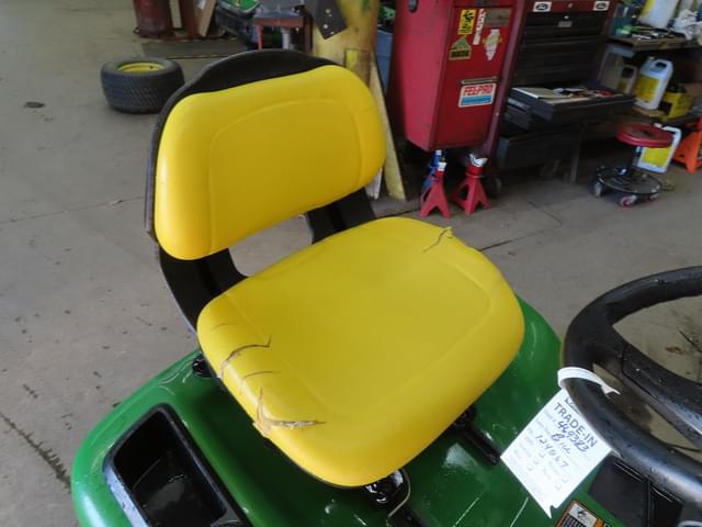 Image of John Deere X300 equipment image 4