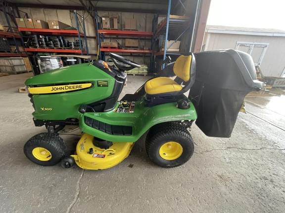 Image of John Deere X300 equipment image 2