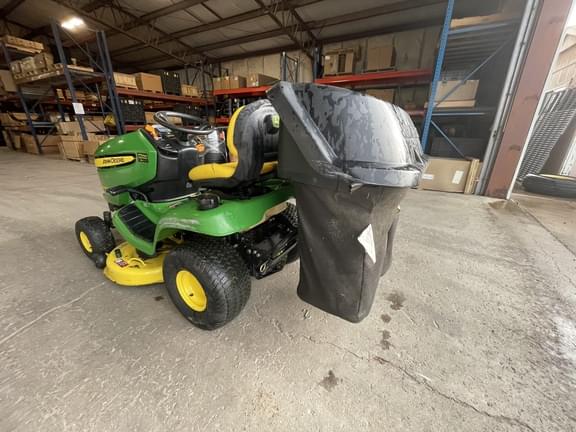 Image of John Deere X300 equipment image 3