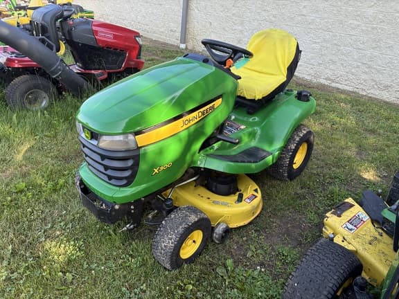 Image of John Deere X300 equipment image 4