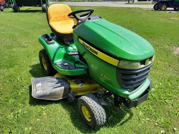 Image of John Deere X300 equipment image 1
