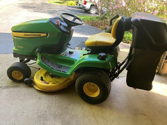 Image of John Deere X300 equipment image 2