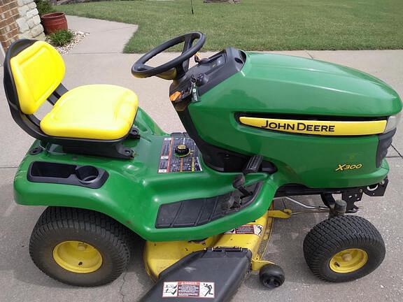 Image of John Deere X300 equipment image 2