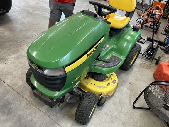 Image of John Deere X304 equipment image 2