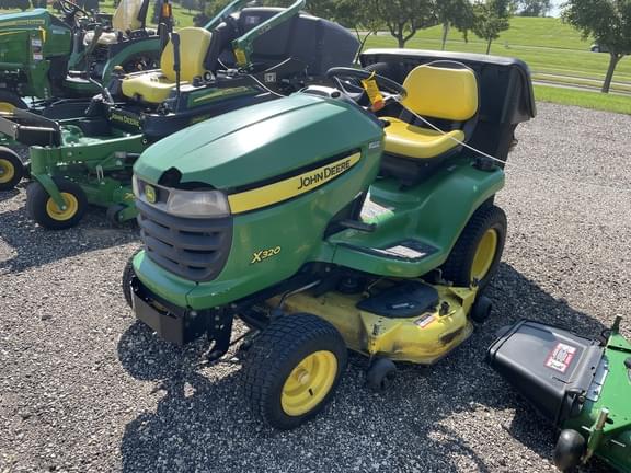 Image of John Deere X320 equipment image 1