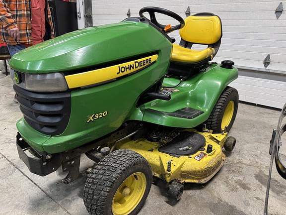 Image of John Deere X320 equipment image 2