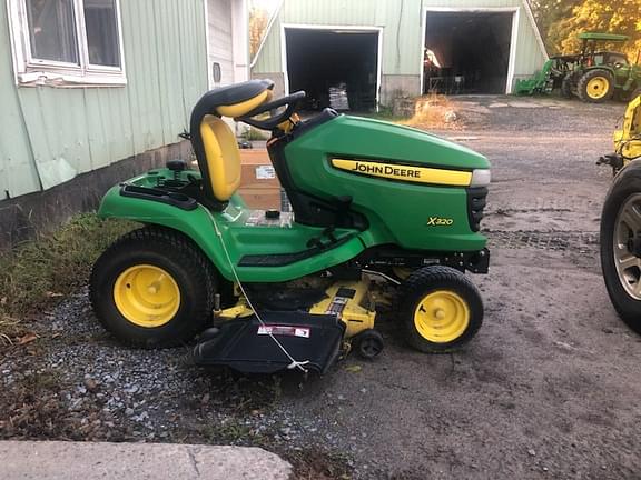 Image of John Deere X320 equipment image 3