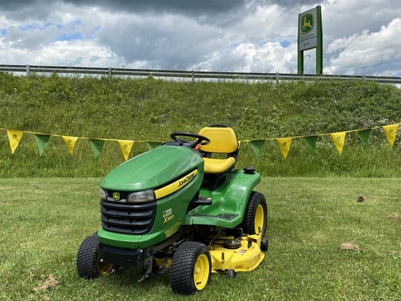 2009 John Deere X320 Equipment Image0