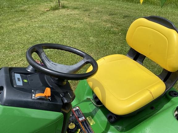 Image of John Deere X320 equipment image 3