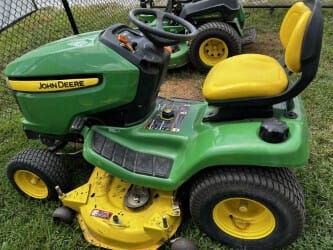 2009 John Deere X320 Equipment Image0