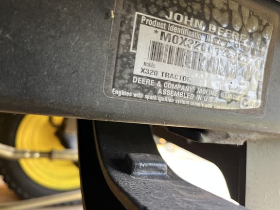 Image of John Deere X320 equipment image 2