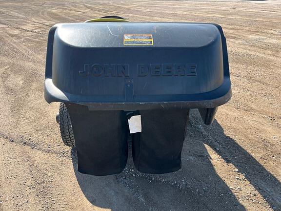 Image of John Deere X320 equipment image 3