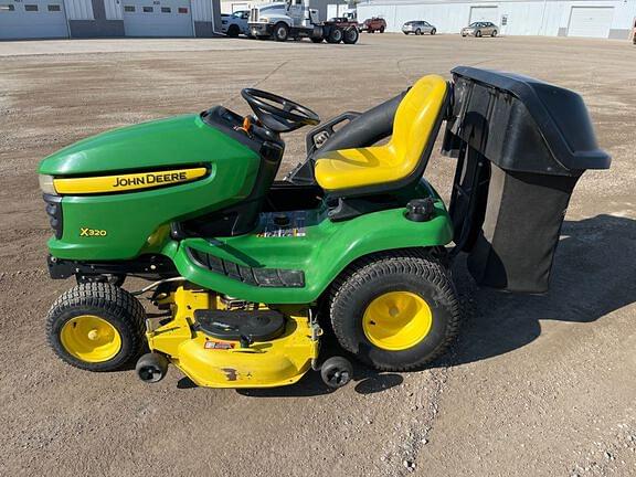 Image of John Deere X320 equipment image 1