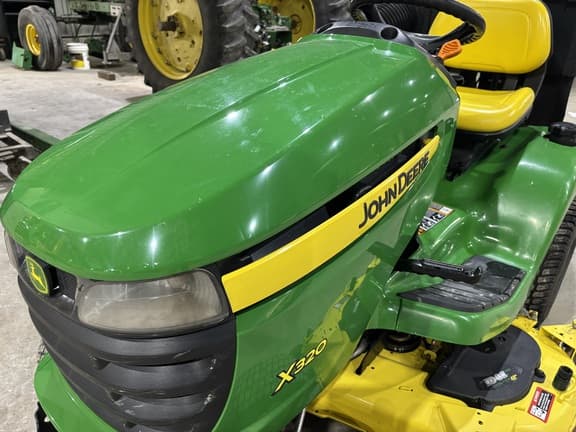 Image of John Deere X320 equipment image 1