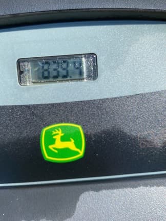 Image of John Deere X320 equipment image 4