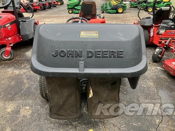 Image of John Deere X320 equipment image 4