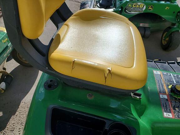 Image of John Deere X324 equipment image 4