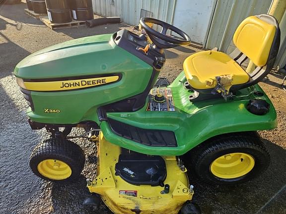 Image of John Deere X340 equipment image 1