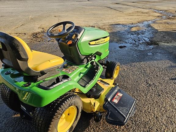 Image of John Deere X340 equipment image 4