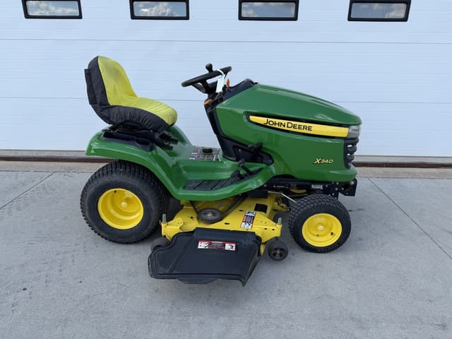 Image of John Deere X340 equipment image 3