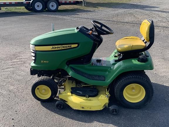 Image of John Deere X360 equipment image 2