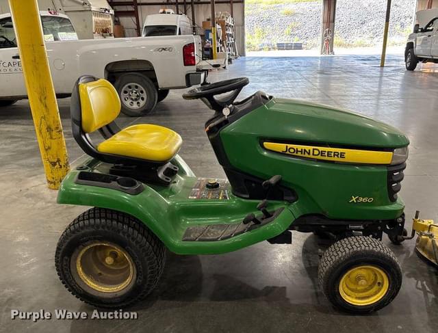 Image of John Deere X360 equipment image 3