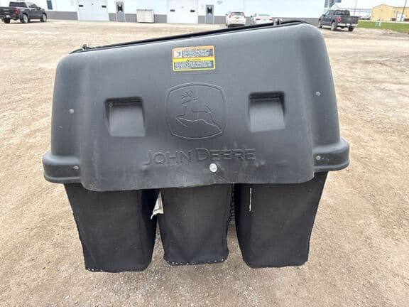 Image of John Deere X500 equipment image 3