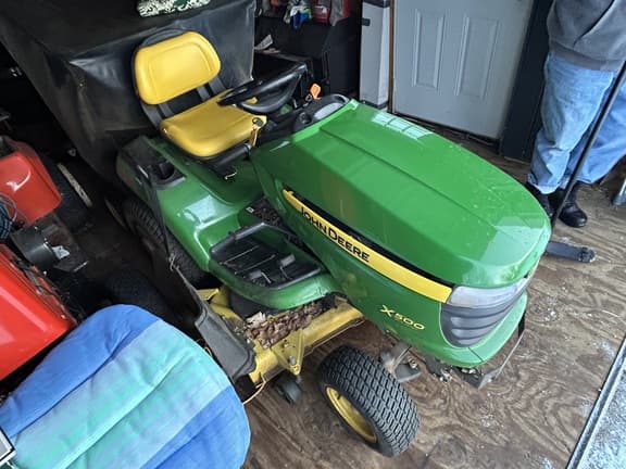 Image of John Deere X500 equipment image 1