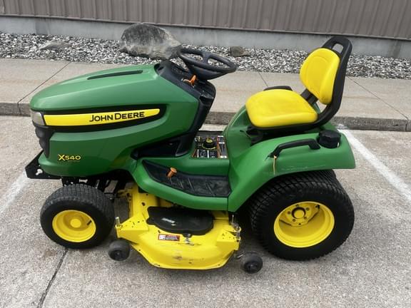 Image of John Deere X540 equipment image 1