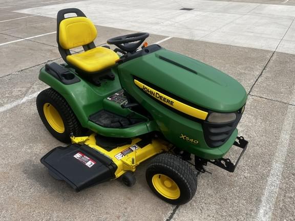 Image of John Deere X540 equipment image 3