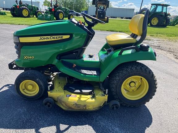 Image of John Deere X540 equipment image 1