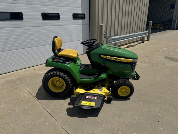 Image of John Deere X540 equipment image 1