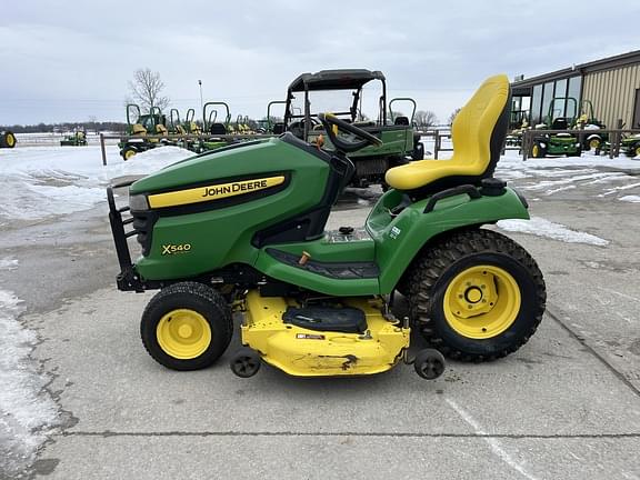 Image of John Deere X540 equipment image 4