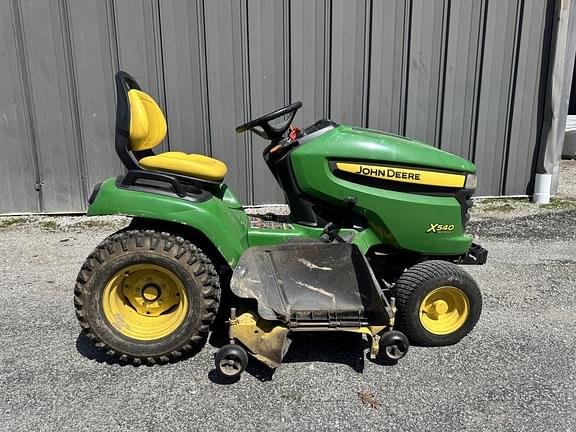 Image of John Deere X540 equipment image 4