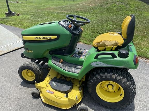 Image of John Deere X540 equipment image 1