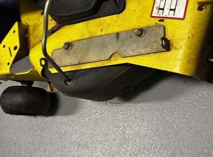 Image of John Deere X540 equipment image 4