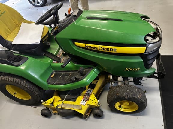 Image of John Deere X540 equipment image 2